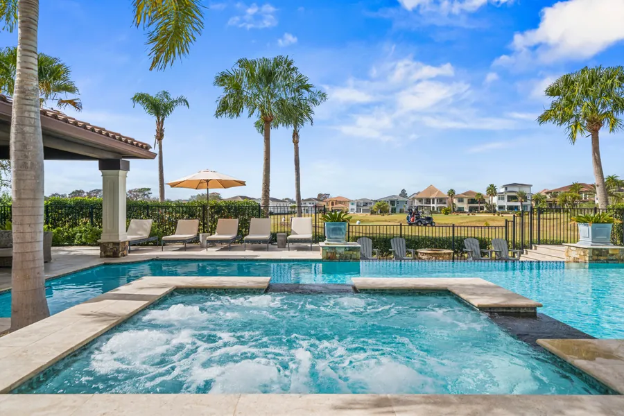 Vacation rental pool and spa overlooking the golf course